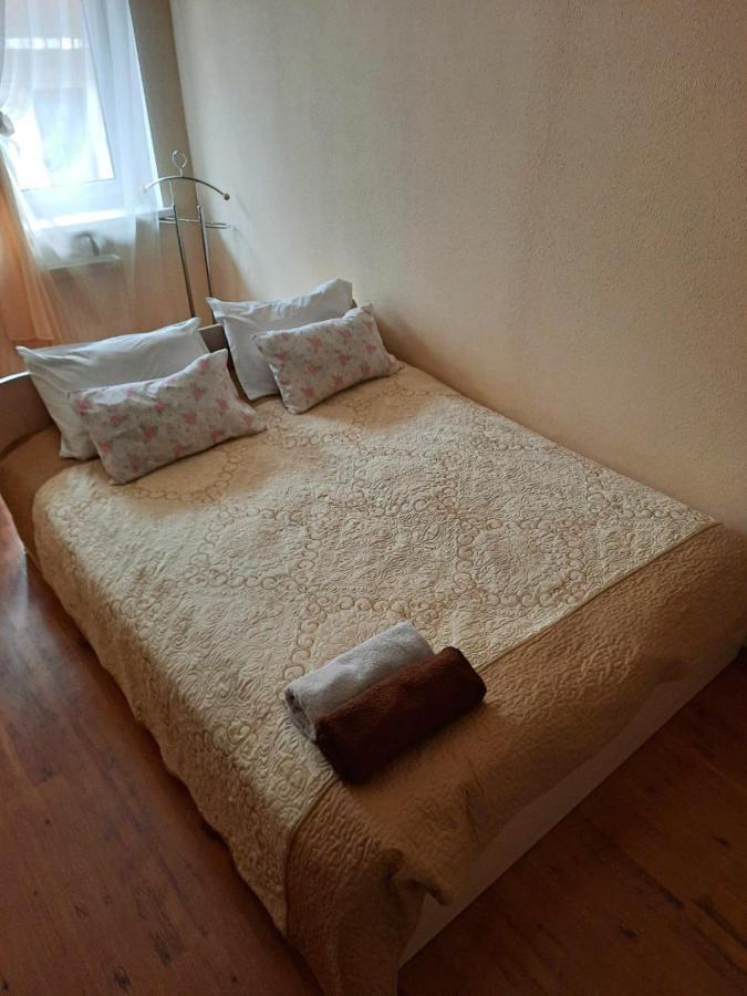 Apartment In The Historical City Center Czernowitz Exterior foto