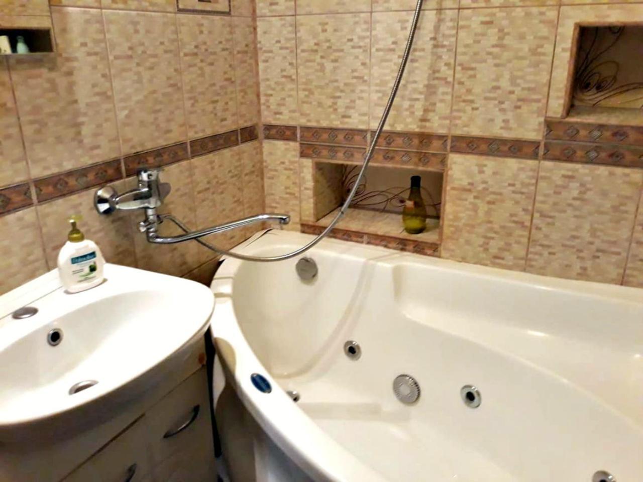 Apartment In The Historical City Center Czernowitz Exterior foto